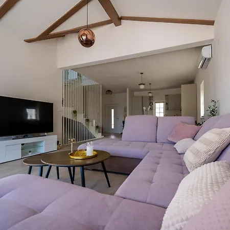 Bohemica With Private Heated Pool Villa *