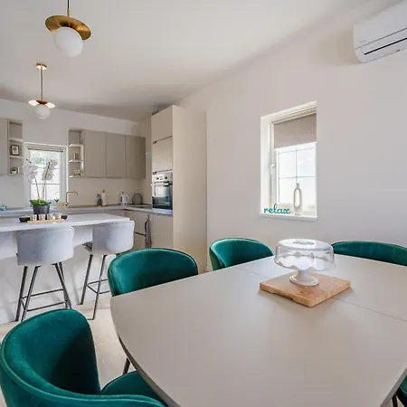 Bohemica With Private Heated Pool Villa Orebic