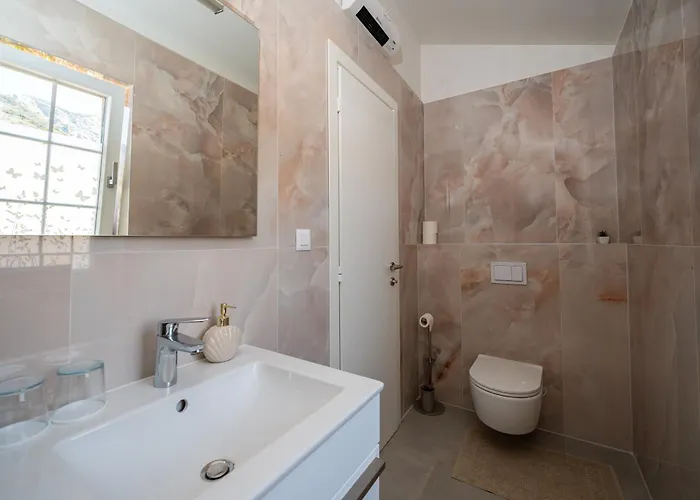 Bohemica With Private Heated Pool *