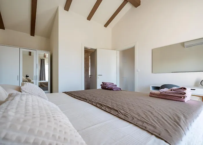 Villa Bohemica With Private Heated Pool